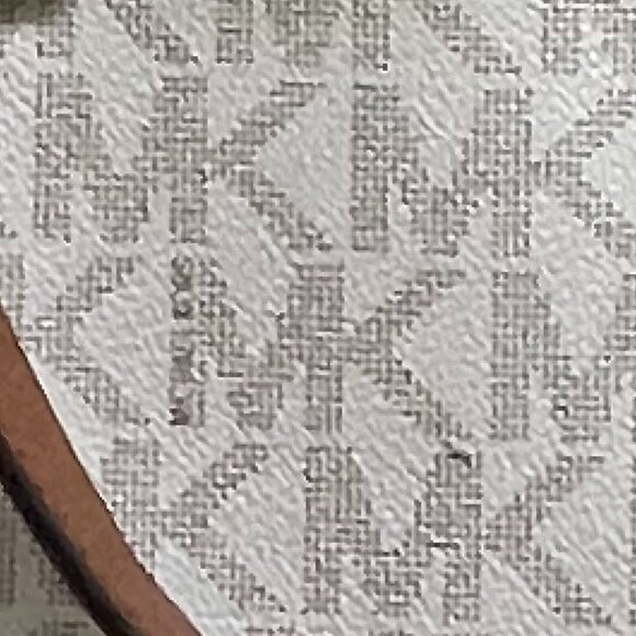 NWT Gorgeous Michael Kors Hamilton Cream w/Leather Brown Trim Lg Tote - Picture 13 of 13